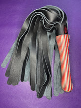 Load image into Gallery viewer, Flogger: Spectra ply & Black Leather Mop