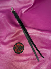 Load image into Gallery viewer, Lash, Black Leather Split Tips
