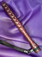 Load image into Gallery viewer, Baton: Purpleheart with Hammered Conch
