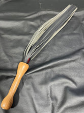 Load image into Gallery viewer, Flogger: Dark Green Leather
