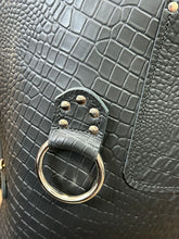 Load image into Gallery viewer, Leather Apron: Gator Embossed Cow Leather
