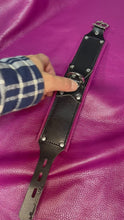 Load and play video in Gallery viewer, Collar, Black with Pink Liner
